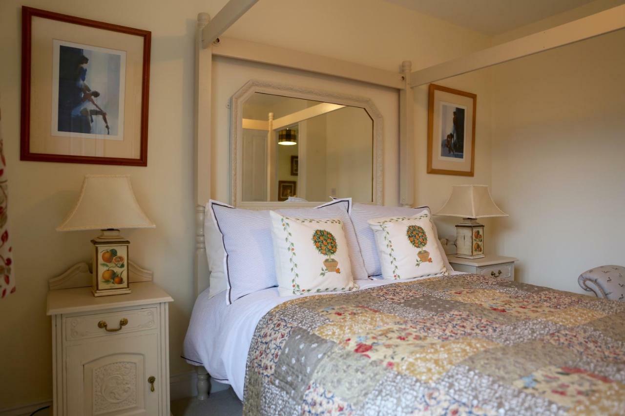 Harlequin B&B ليدبوري المظهر الخارجي الصورة
